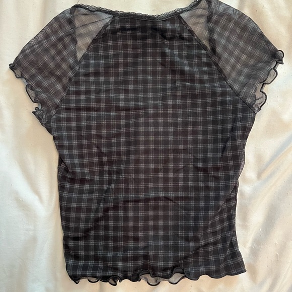 NWOT - MESH H&M DIVIDED TOP - Picture 2 of 3